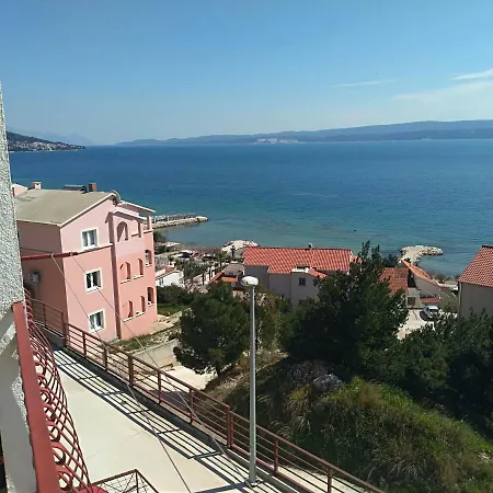 Πανσιόν Dujmovic 3 Duće